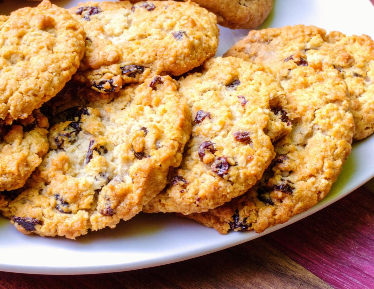 Oatmeal cookies - frugal baking tips.