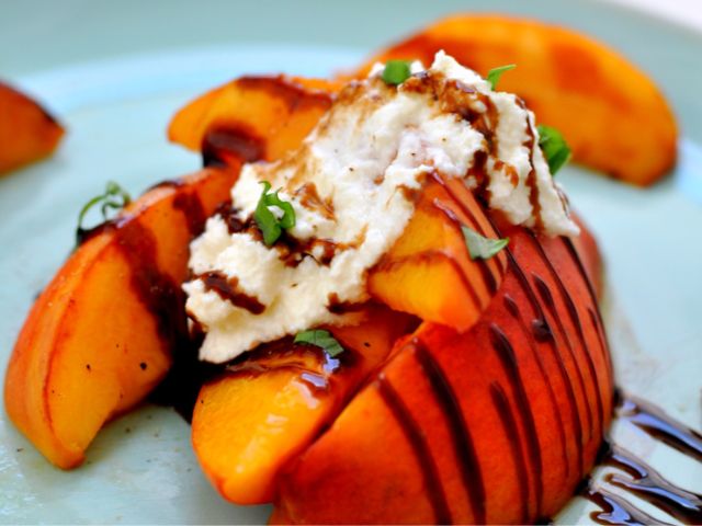 Grilled Peaches with Ricotta - summer dessert recipes