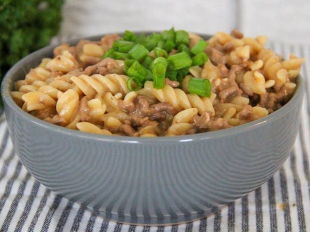 Easy Cheesy Hamburger Casserole
