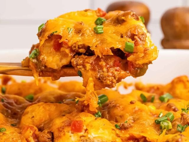 Taco Biscuit Bake with Ground Beef - ground beef recipes